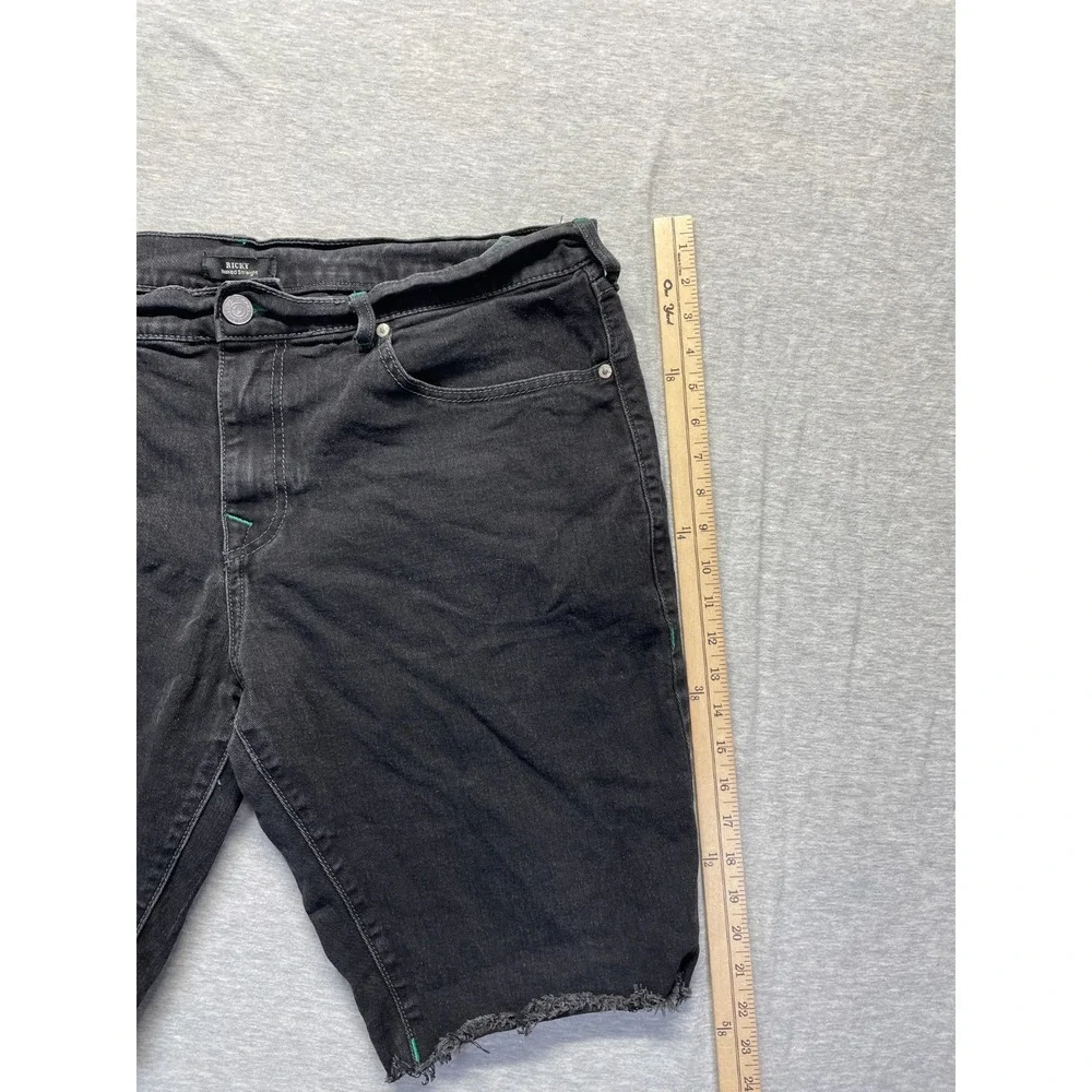 True Religion Jean Shorts Mens 38 Black Denim Ricky Relaxed Straight Fit Raw Hem